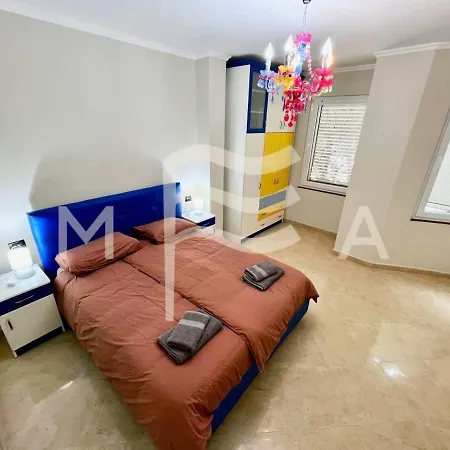 3 Bedroom Beachfront 834