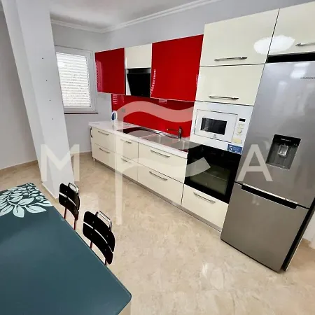 3 Bedroom Beachfront 834 公寓 *