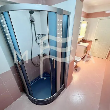 公寓 3 Bedroom Beachfront 834 *