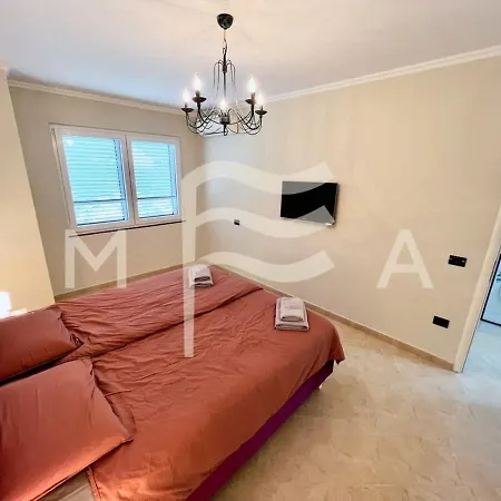 3 Bedroom Beachfront 834 Apartment Golem (Tirana)