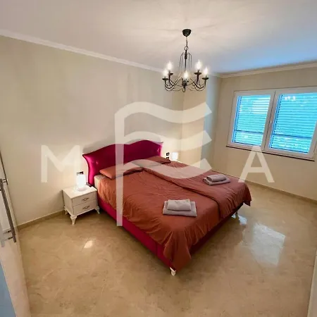 3 Bedroom Beachfront 834 公寓 格勒姆